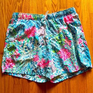 New without tags. Men’s Lily Pulitzer bathing suit- never worn.